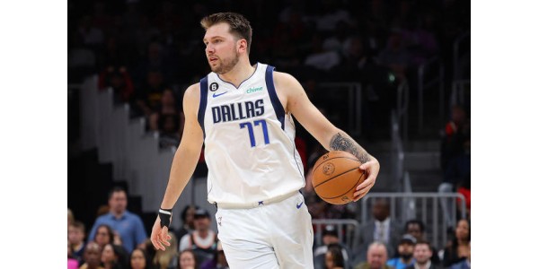 La mala decisión del ejecutivo de Dallas Mavericks afecta directamente el récord La mala decisión del ejecutivo de Dallas Mavericks afecta directamente el récord